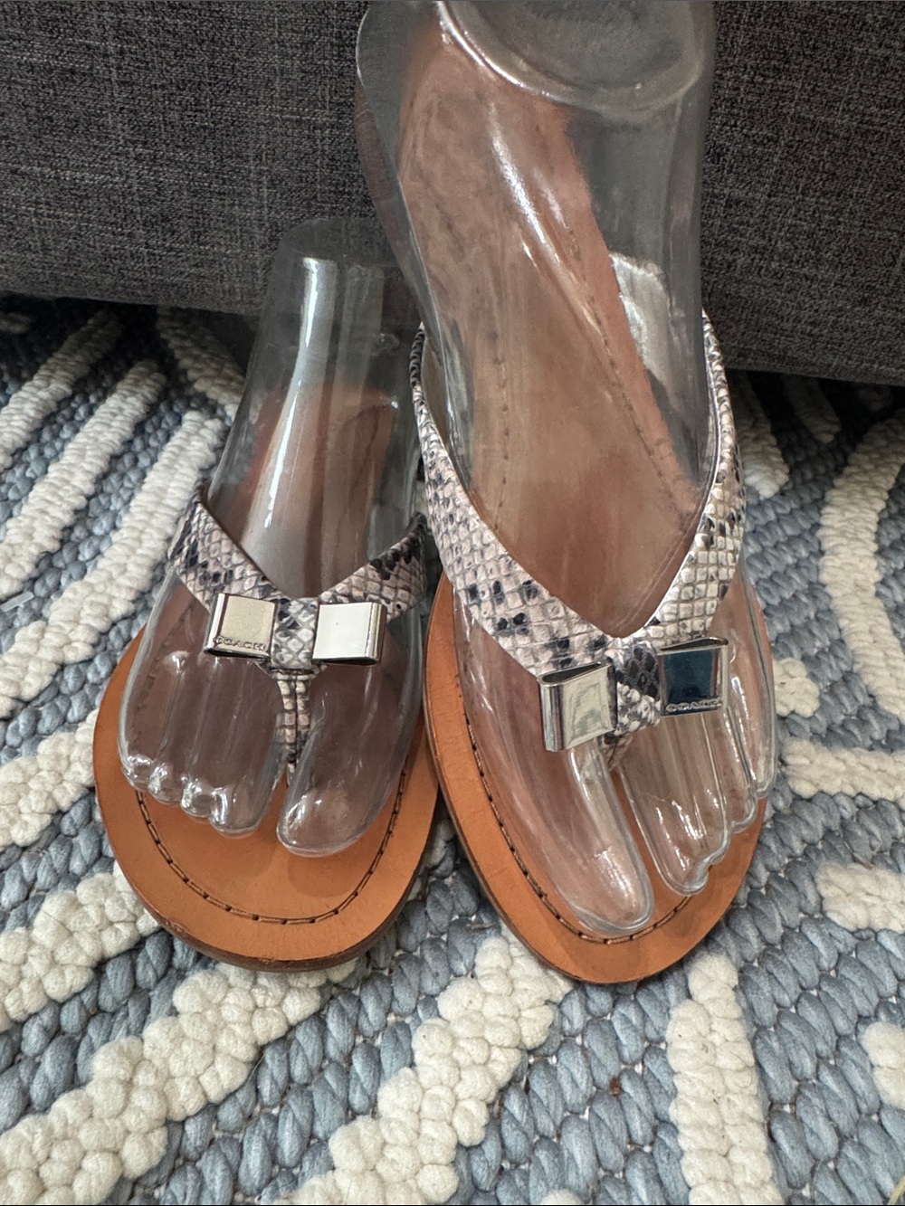 Vintage Coach New York Leather Thong Sandals Snake Print Flip Flops silver Logo